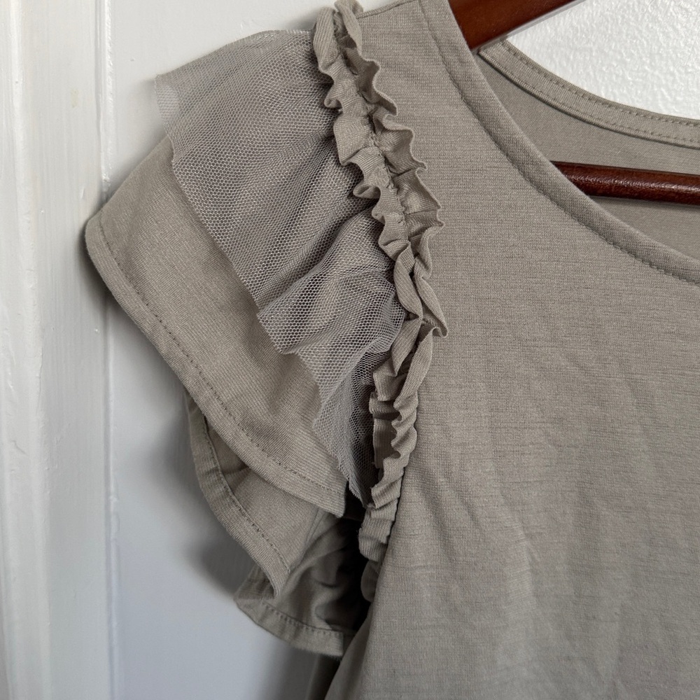 Banana Republic Taupe Ruffle Sleeve Short-Sleeve Tee xs - Picture 3 of 4
